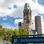 Homely Berlin - Luxury Loft, Modern, Near Kurfuerstendamm I Cafe